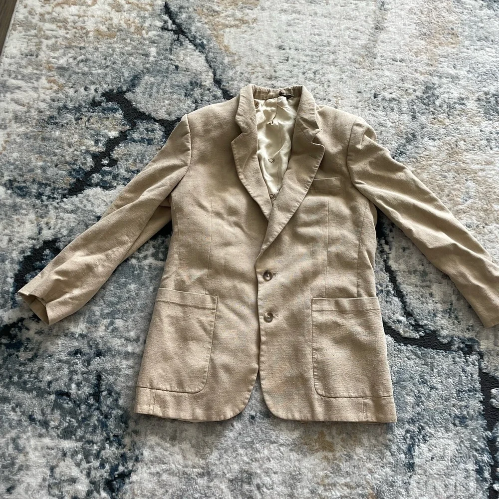 Christian dior tan blazer fabric with silk lining designer great condition